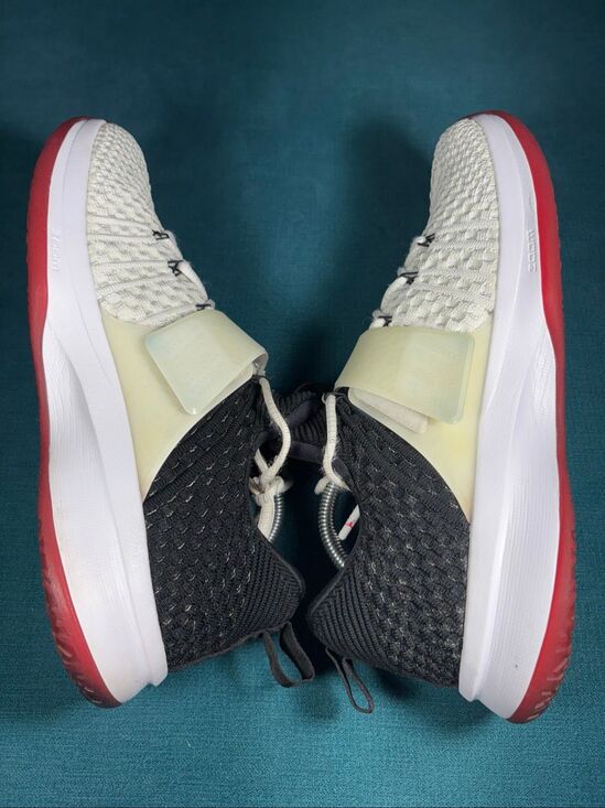 Jordan Trainer 2 Flyknit Mens 11 White Black Gym Red Shoes 921210-101 main image 7